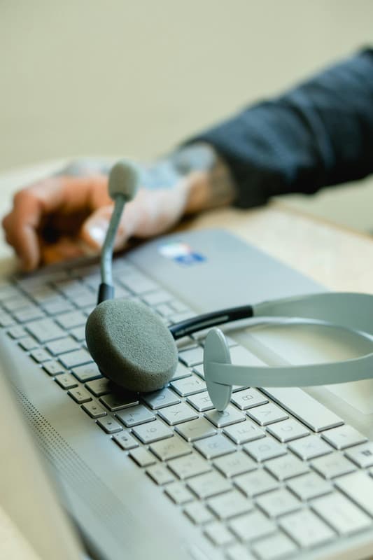 Quixilon Technologies web development expert consultation - Contact us